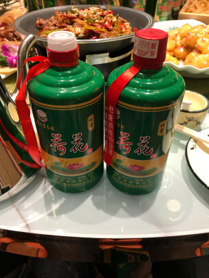 杜酱荷花酒53度真假识别方法