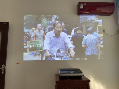 坚果投影仪是哪国品牌
