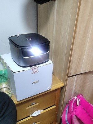 坚果j9投影仪测评