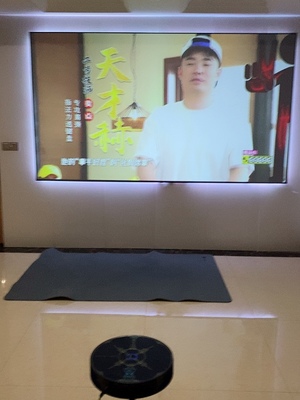 坚果投影仪极米cc和极米play哪个好