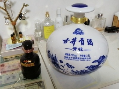 古井贡酒红花瓷瓶龙凤三公斤装价格